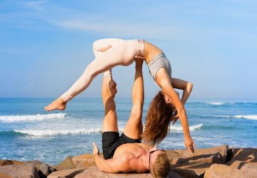 acro yoga