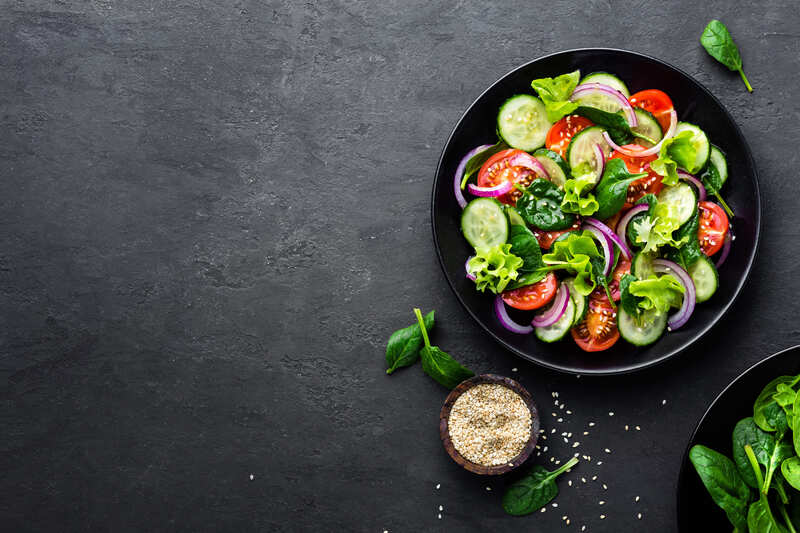 piatto di insalata