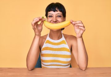 Mangiare una banana di sera